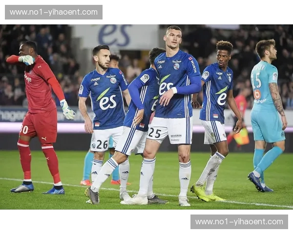 古伊里传射建功 马赛补时阶段连丢两球2-2憾平斯特拉斯堡 古伊里传射建功 马赛补时阶段连丢两球2-2憾平斯特拉斯堡